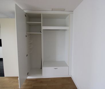 Moderne 3.5-Zimmerwohnung mit Balkon - Photo 6