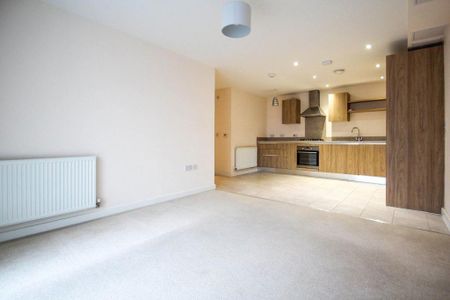2 bedroom flat to rent - Photo 2