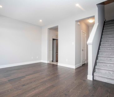 For Lease - 2048 Meadowgate Boulevard, London South, Ontario - Photo 4