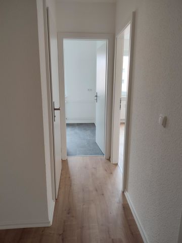 Zukünftig 3 Raumwohnung mit Balkon frei! Auf Wohnungssuche? Diese hier wartet auf Sie! - Foto 2