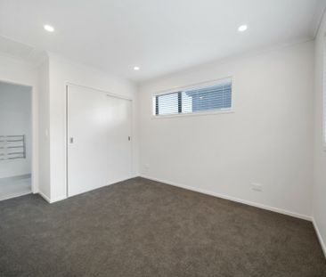 Near-New Stylish Townhouses - Photo 2