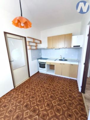 PRONÁJEM BYTU 2+1 S BALKONEM – NEPOMUK, UL. NA VINICI - Fotografie 1