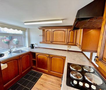 2 bedroom semi-detached house to rent - Photo 5
