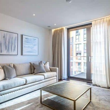 CHARLES CLOWES WALK, SW11, London - Photo 1