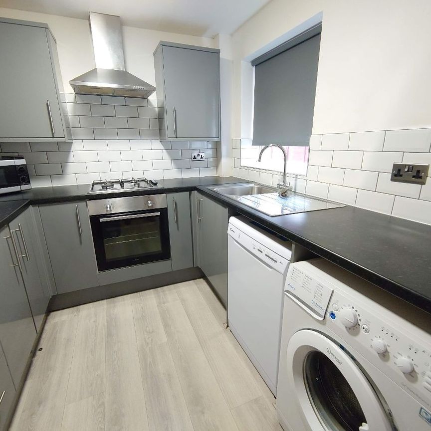 Wrenbury St, Kensington. - Photo 1