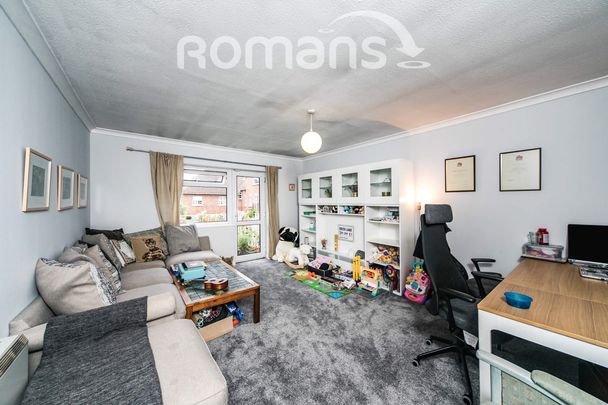 Sarum Court, Parkhouse Lane, Reading, RG30 - Photo 1