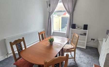 3 bedroom terraced house to rent - Photo 5