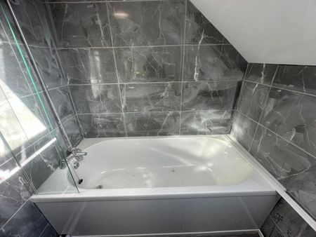 4 bedroom maisonette to rent - Photo 3