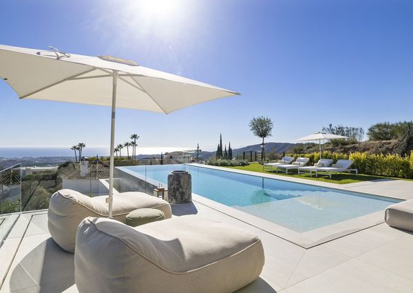 Luxury Villa for rent in Benahavís, Spain