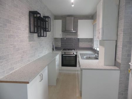 2 bedroom property to rent - Photo 3