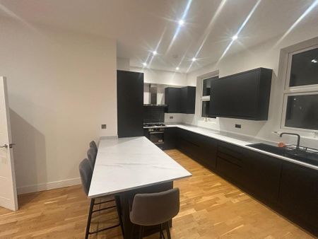 3 bedroom semi-detached house to rent - Photo 5