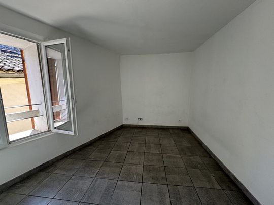 Location Appartement 3 pièces 80m² TOURVES 83170 - Photo 1