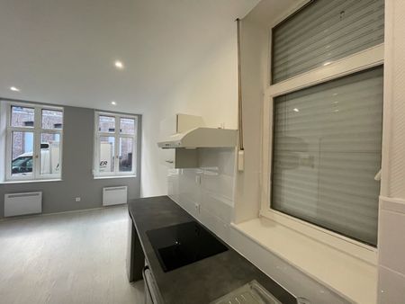 T2 situé 20 rue de Jemmapes dans le Vieux Lille. réf 5685 - Photo 5