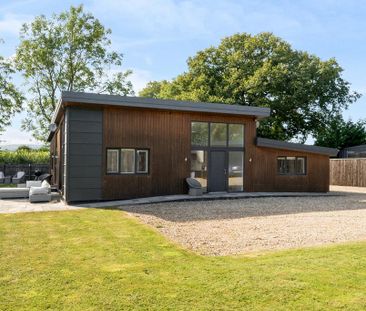 3 bedroom detached house to rent - Photo 1