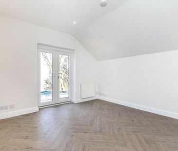 Studio to rent - Photo 3