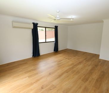 Spick & Span Ashmore Family Home! - Photo 5