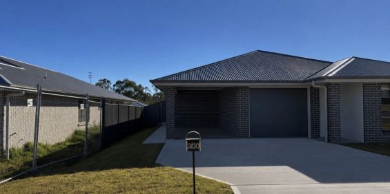 A modern, easy-care living unit, in a convenient location. - Photo 3