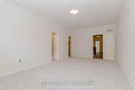 Property For Lease | X8358420 - Photo 5