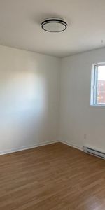 logement à louer 4 1/2 rénové - Photo 3