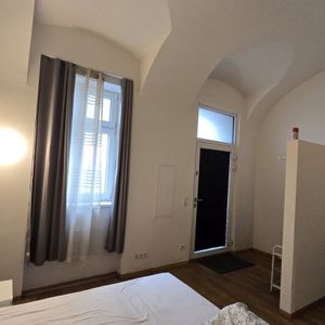 Modernes Wohnen direkt an der Donau - vollmöbliert - City-Lage in Linz - Photo 2