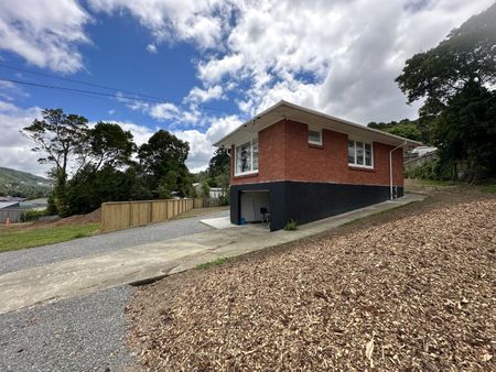 Newly Renovated 4-Bedroom Home in Stokes Valley - Photo 5