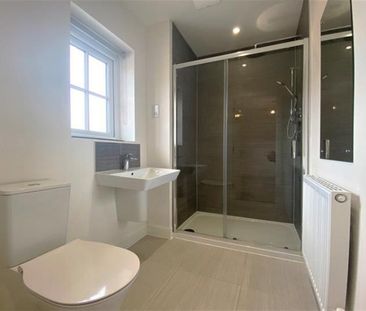 4 Bedroom Detached To Let - Photo 4