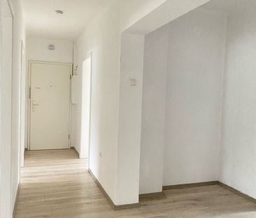 Großzügige 4-Zimmer-Wohnung mit Balkon - Foto 4