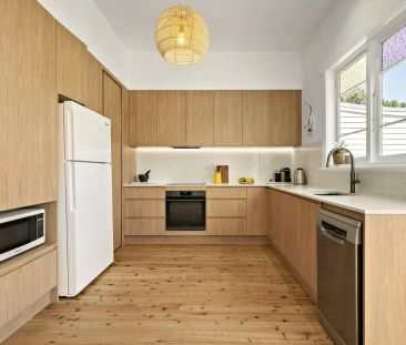 Three Bedroom House - Photo 6