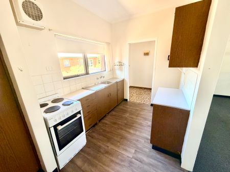 To register & apply for this property, please use this link: https://snug. com/ - Photo 2