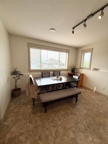 2 bed 1 bath suite in black mountain - Photo 3
