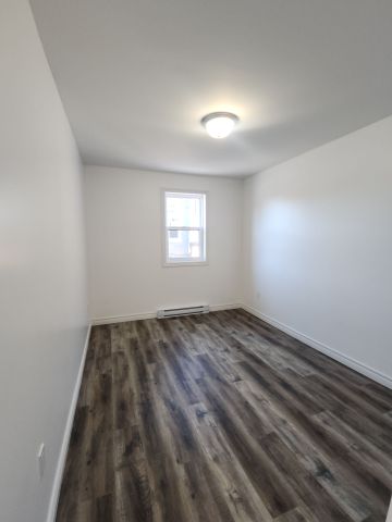 For Lease - 9 Queen Street Unit# 205, Springwater, Ontario - Photo 3