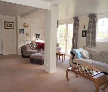 2 bedroom cottage to rent - Photo 2