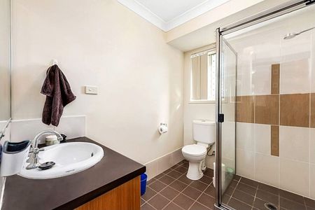 Charming 1-Bedroom Duplex: Peaceful Living in a Prime Location - Photo 2