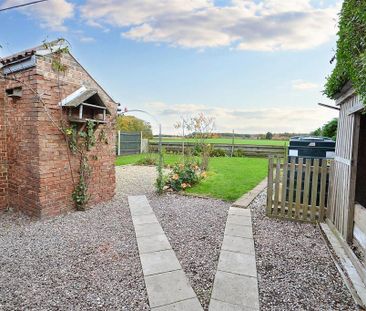 3 bedroom semi-detached house to rent - Photo 4