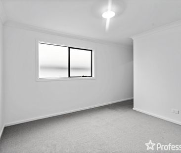 30 Sicily Avenue, Deanside VIC 3336 - Photo 2