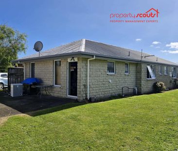 Solid Home in Whalers Gate - Photo 4