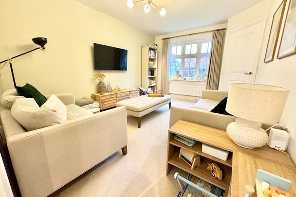 4 bedroom detached house to rent - Photo 1