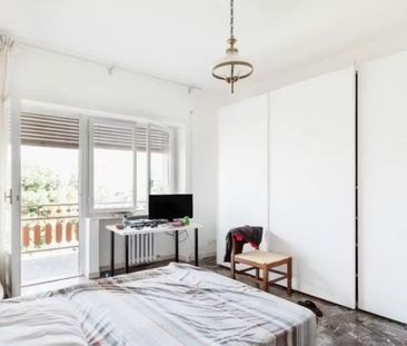 Piazza Giancarlo Vallauri, Rome, Lazio 00154 - Foto 2