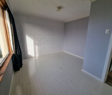 Charming on Hillary - Photo 2