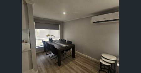 STYLISH, FULLY RENOVATED UNIT IN A GREAT LOCATION! - Photo 3