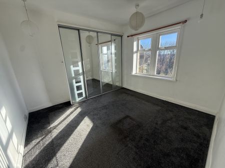 Scale Hill, Huddersfield - Photo 3