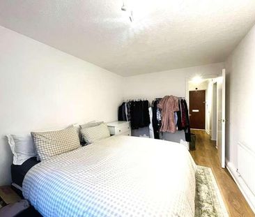 Elm Road, Redhill, RH1 - Photo 5