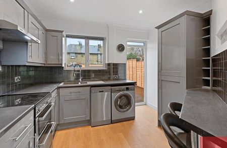 3 Bed Terraced House, Mellitus Street, W12 - Photo 5