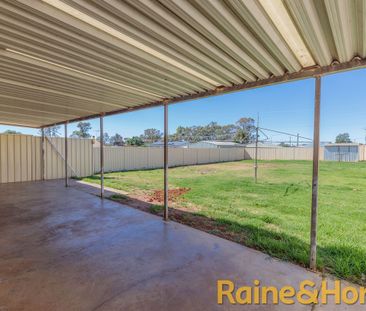 Comfortable Home - Photo 2