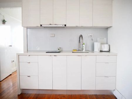 “One Bedroom Apartment with Water Views” - Photo 3