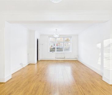 3 bedroom link detached house to rent - Photo 1