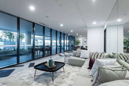 MODERN 2 BEDROOM 2 BATHROOM APARTMENT - Photo 4