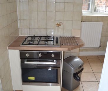 5 Bed Terraced House, Old Ashley Hill, BS6 - Photo 4