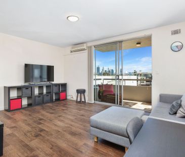 Stylish Unit in Sought after South Perth Location!! - Photo 3