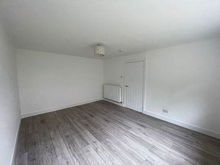 2 Bedroom Property To Rent - Photo 2